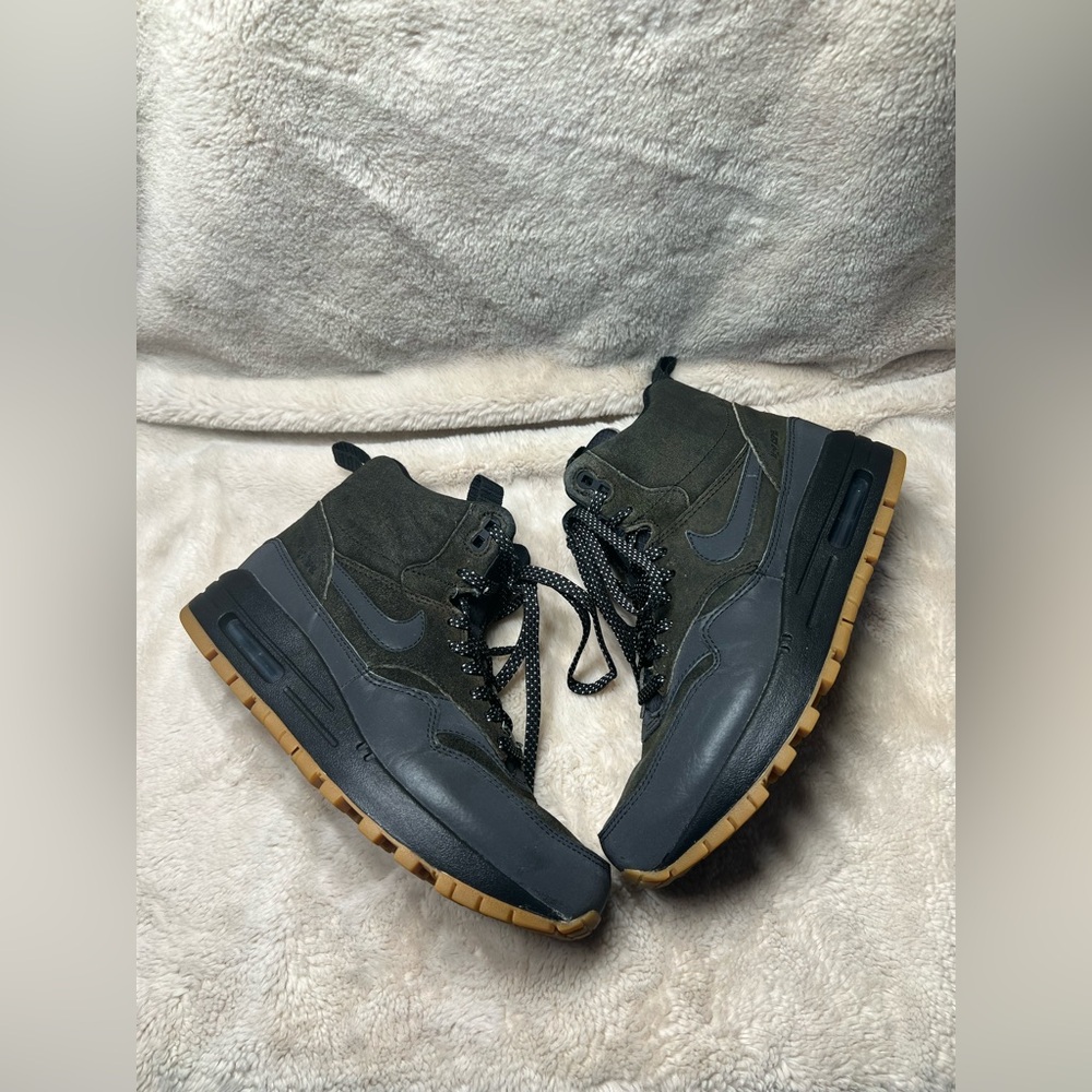 Women's Air Max 1 Mid Sneakerboot Womens Size 7 - Picture 3 of 6